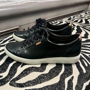 ECCO Women’s Soft 7 Black Leather Sneakers